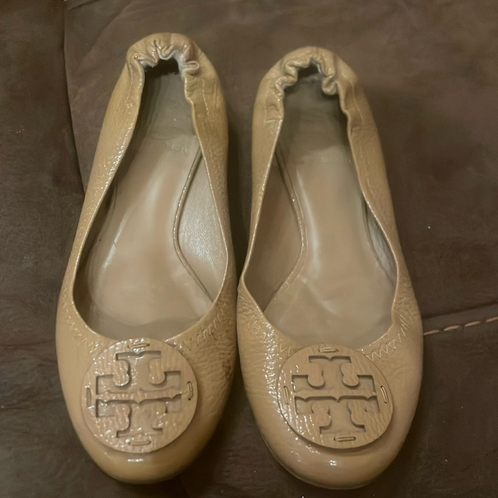 Tory Burch nude flats